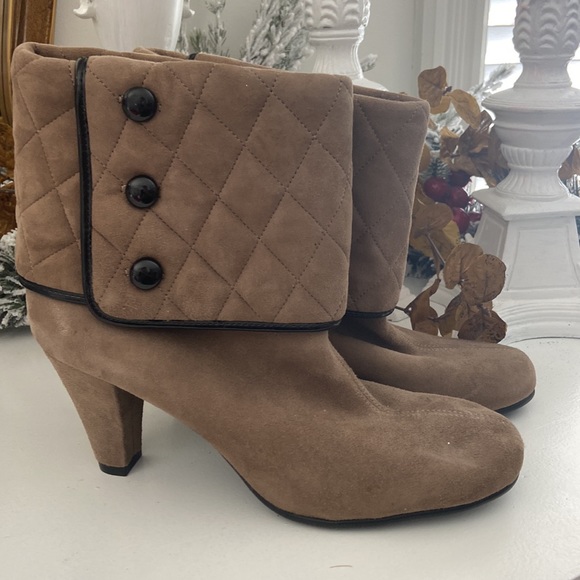 Aerosoles “ Alpha Ray” Spat Booties - Picture 4 of 10